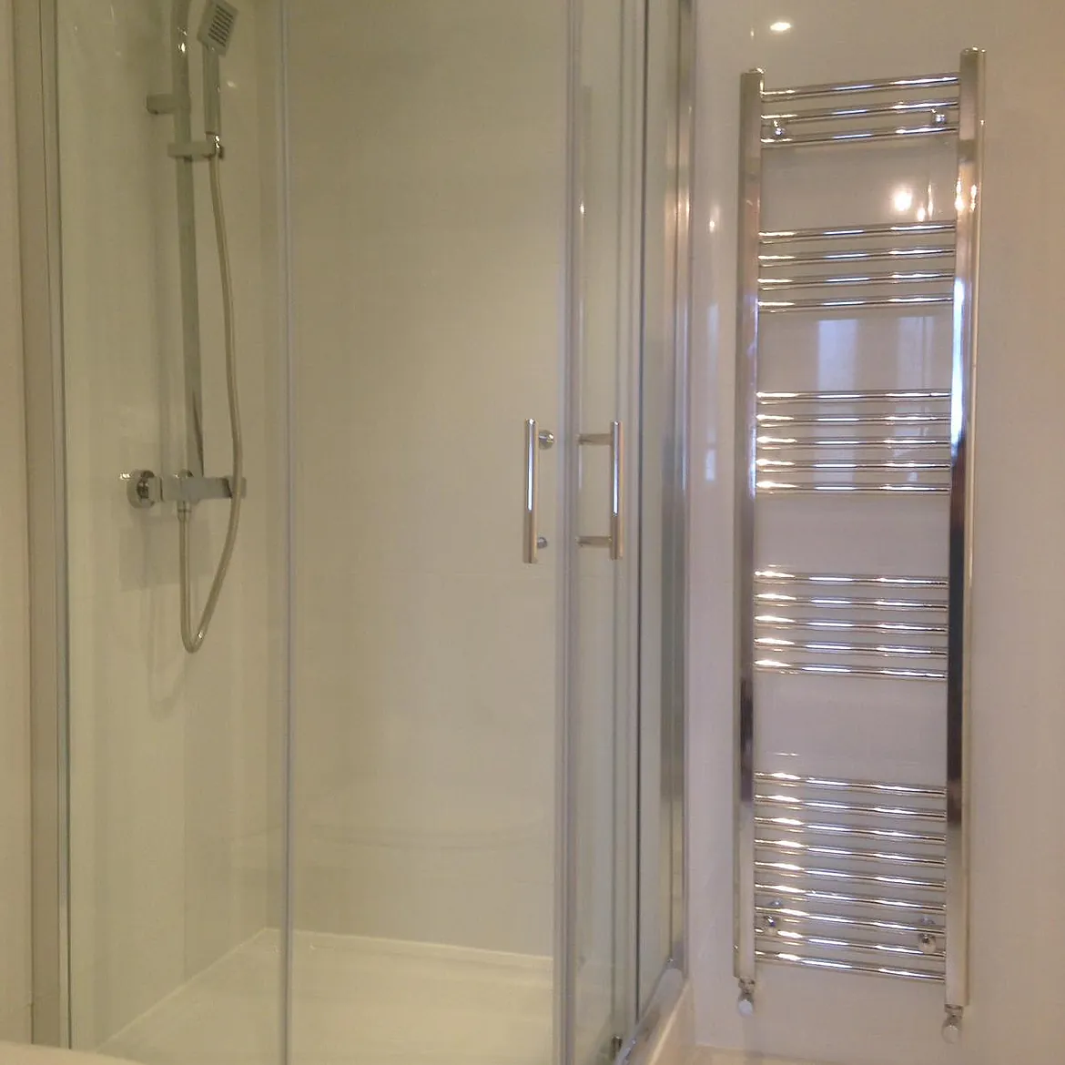 Walk-in shower - Loughton